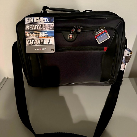 new with tags Swiss Army Gear men’s brief case in black with strap - Picture 1 of 5